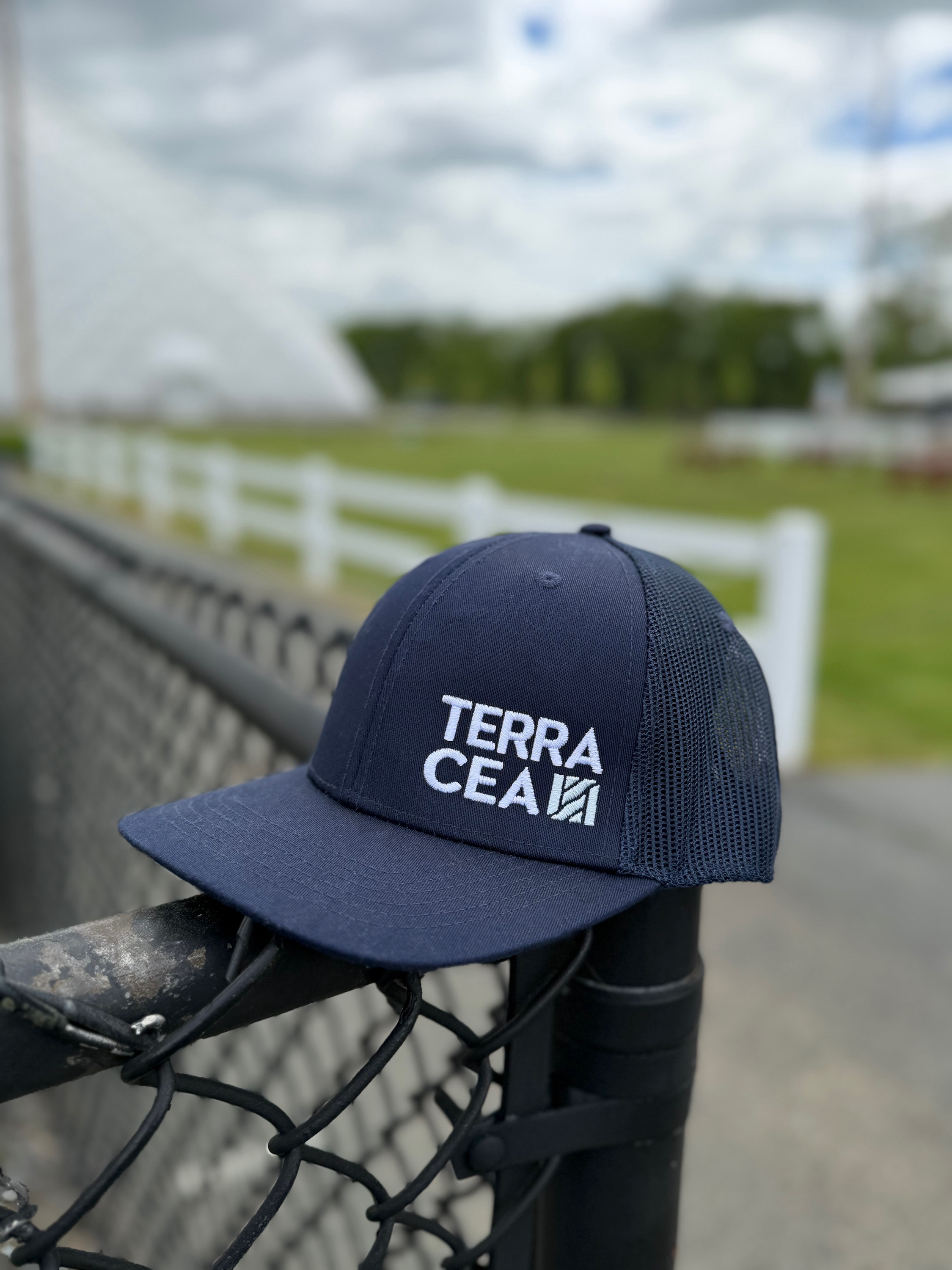 OFFSET TRUCKER HAT